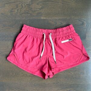 Vuori - New - Clementine Short - 2” inseam